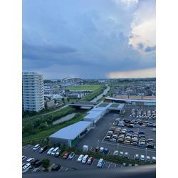 マンションからの暗雲の画像2