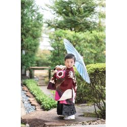 和傘が似合う✨兄弟で七五三★伊勢山皇大神宮の画像2