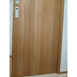 施工実例　内装ドア　横6cm　縦10cm　ヒビ補修の画像3