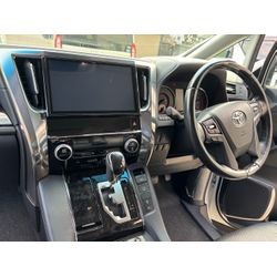 アルファードの画像1