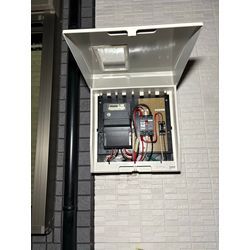 河村電器産業EVコンポプライムの設置工事の画像3