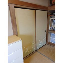 開閉を軽くするため上吊り戸襖へ交換した事例の画像1