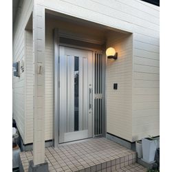 屋根遮熱塗装に外壁遮熱&玄関のリホォーム！！の画像3