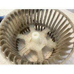 浴室換気扇の分解洗浄！の画像2