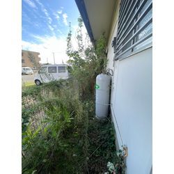 埼玉県飯能市　防草シート張り作業　裏庭の雑草をどうにかしてほしいというご依頼の画像3