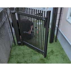 【施工事例】細い通路もスッキリ✨人工芝で雑草対策！の画像2