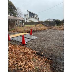 風の強い3月。春の気配とともに、お庭の仕事も動き出していますの画像1