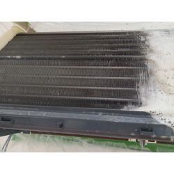 2013年製シャープノーマルタイプエアコンのクリーニングの画像1