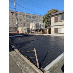 神奈川県横浜市中区にて不要な防草シートを撤去しましたの画像1