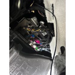 ベンツ　EQS TVキャンセラー　取り付けの画像2