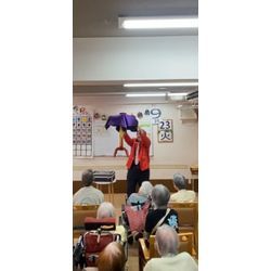 ライフコミューン綱島 さんでマジックショーの画像1