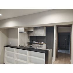 【放っておくと危ない外壁の欠け、早めの補修が安心です🔧】の画像1