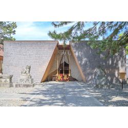 【神社紹介】～モダンな社殿に、あふれる緑～　✨鳥飼八幡宮✨の画像1