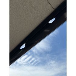 雹害で雨樋が割れてしまったお客様邸を修理しました｜火災保険で自己負担0円！の画像1