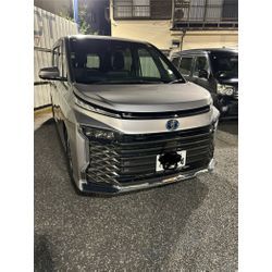 ヴォクシーテレビキット取り付けの画像1