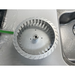 アルミニウムの薬品焼けの画像2