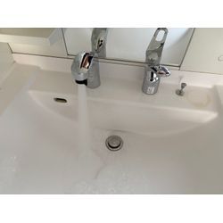 洗面台　混合水栓交換の画像2