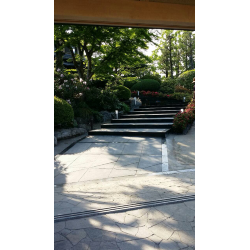 別荘の外階段石貼り工事の画像3