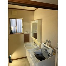 ノーマルな洗面室がシステム洗面室へ。。の画像1