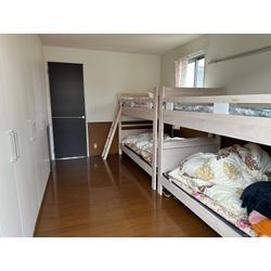 4人姉妹の寝室の整理収納の画像3