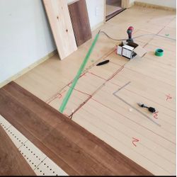 フローリング張り替え　床暖房の画像1