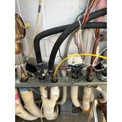 15年モノのエコキュート、新品交換前の風呂釜追い焚き配管洗浄の画像2