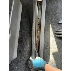 トヨタ エスティマ 車内清掃のご依頼でした！の画像2