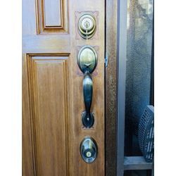 目黒区で玄関の鍵、ハンドルの交換を行いましたの画像1