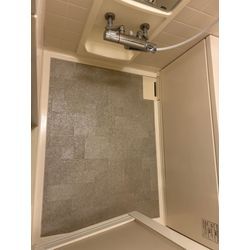 床タイル剥して　床マット貼りの画像3