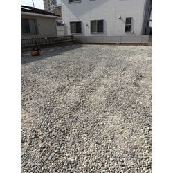 駐車場の砕石敷き施工を行いました🚗✨の画像1