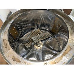 ドラム式洗濯機クリーニング。業者選びのポイントは洗濯槽を外すかどうか⁉️の画像2