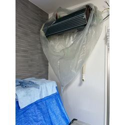 エアコンクリーニング　背抜き完全分解　ダイキンAN71WRBKP 下にピアノがあるケースの画像2