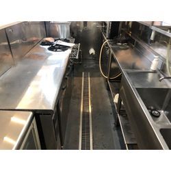 新規オープン前も安心！店舗清掃でピカピカのスタートをサポートの画像2