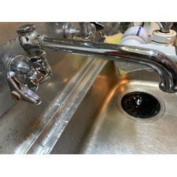 小平市　キッチン蛇口水漏れ　キッチン蛇口交換　安い修理　即日対応の画像1