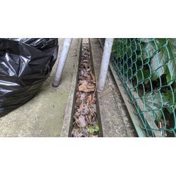 倉庫周りの掃除の画像2