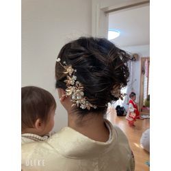 七五三ママ ショートボブさんでも“ゆるふわ＆しゃれ感”をと散りばめて、華やかなアップ風スタイルにお作りしました♡訪問着の画像3