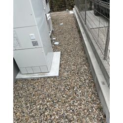 【施工事例紹介】砕石敷きでお庭や家まわりをスッキリ清潔に！の画像3