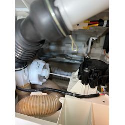 越谷市　パナソニックドラム式洗濯機　排水弁交換！の画像2