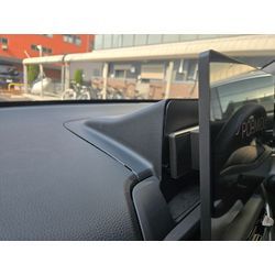 ホンダ WR-V ディスプレイオーディオ取り付けの画像2