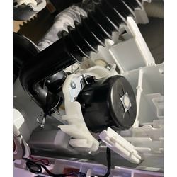 東京都新宿区　日立　ドラム式洗濯機　循環ポンプ水漏れ　修理交換の画像3