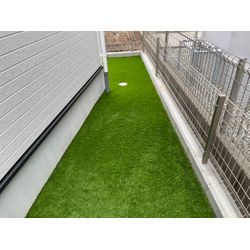 雑草対策にお悩みだったお庭スペースを人工芝ですっきり施工しましたの画像2