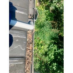 大府市　雨樋詰まり抜きの画像1