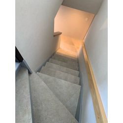 新宿【ホテル　階段】の画像1