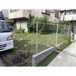 🌿道路にはみ出した植木と雑草をすっきり草刈り！見違えるように整備しましたの画像3