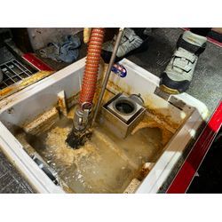 グリストラップの排水詰まりの画像3