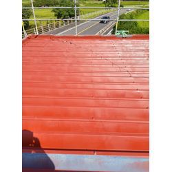 鉄板屋根の錆止め塗装の画像3