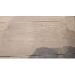 施工実例　キッチンフローリング　えぐれキズ補修の画像1