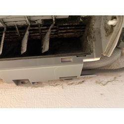 エアコン洗浄空いてます！業務用もやりますよ！の画像1