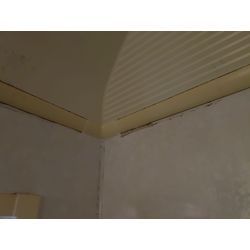 浴室（ユニットバス）　まわり縁コーキング補修　（シリコンゴム→コーキング）府中市の画像1