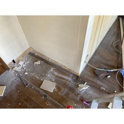 間仕切り壁撤去工事の画像3